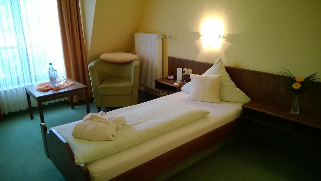 Landhotel Vierjahreszeiten Bad Konigshofen im Grabfeld Δωμάτιο φωτογραφία